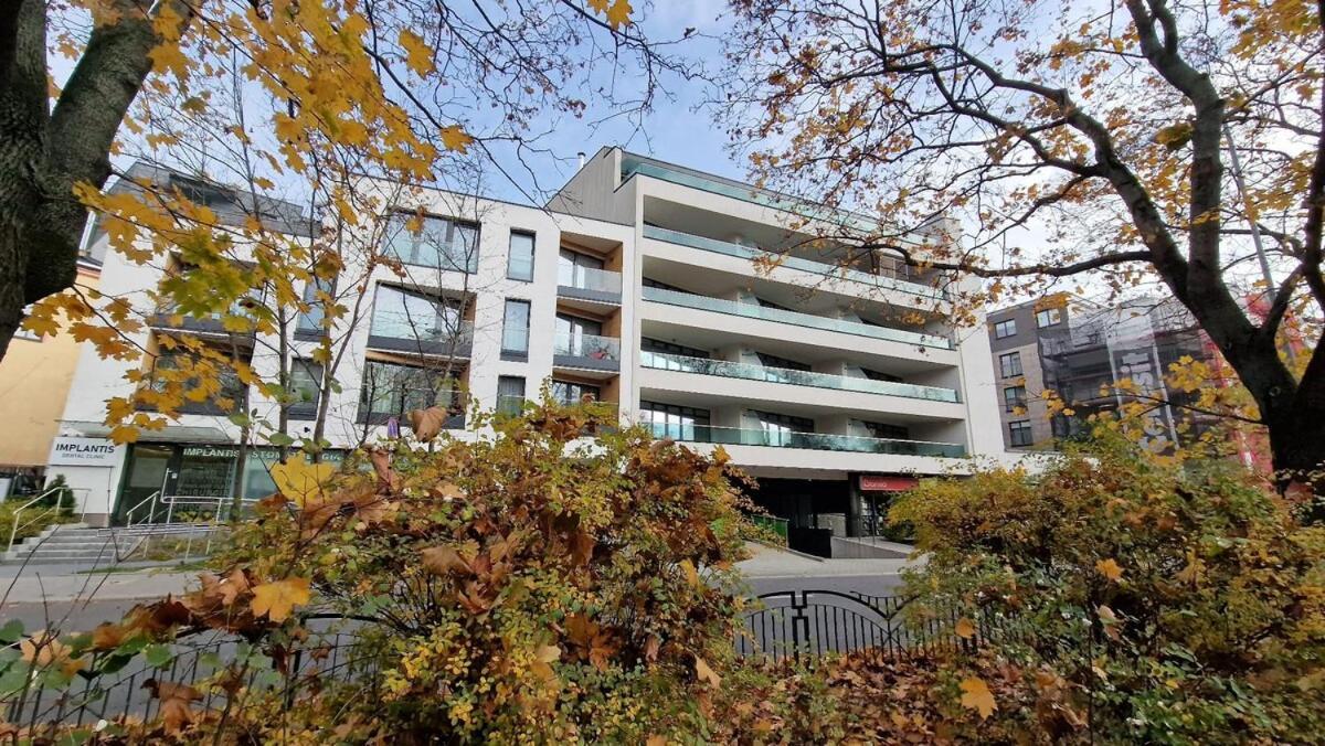 Apartment Family With 2 Bedrooms, Huge Balcony, Free Parking, 10 Minutes Walk To Main Square And Kazimierz District *