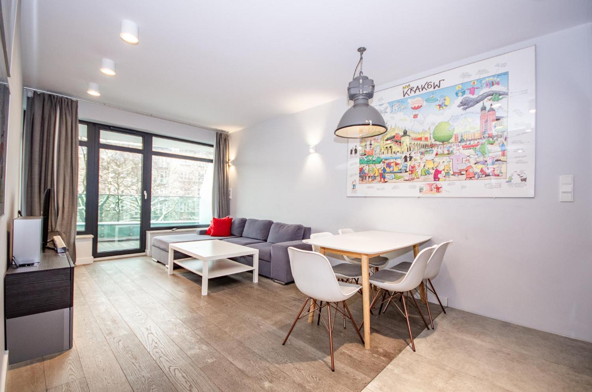 Family With 2 Bedrooms, Huge Balcony, Free Parking, 10 Minutes Walk To Main Square And Kazimierz District Apartment